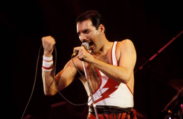 Top 10 Best Singers in the World